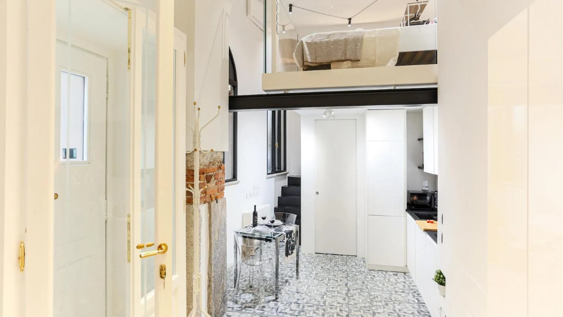 Tetodonpa - Suite Near Duomo Milan Italy