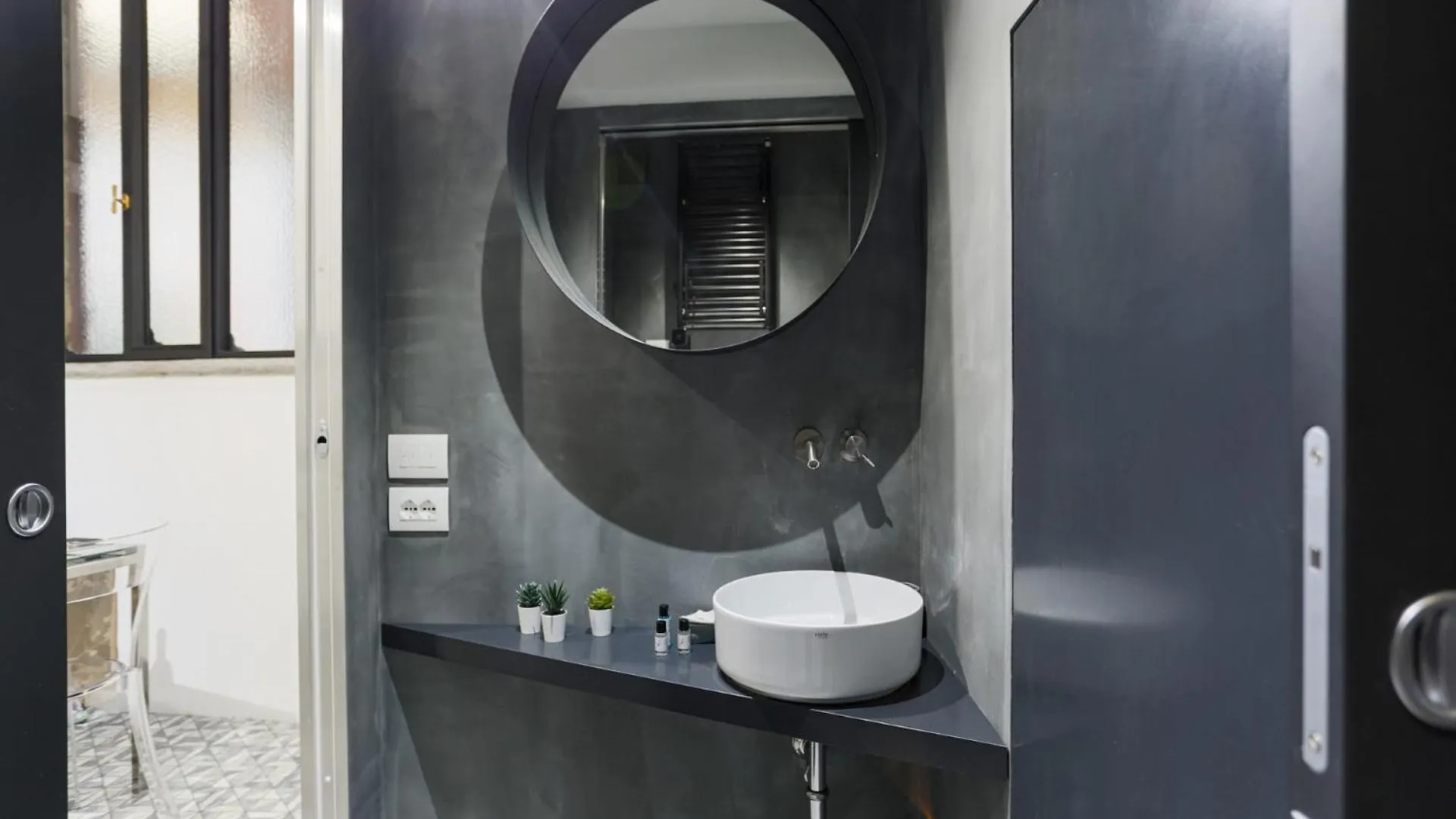 Tetodonpa - Suite Near Duomo Milano 0*,  İtalya