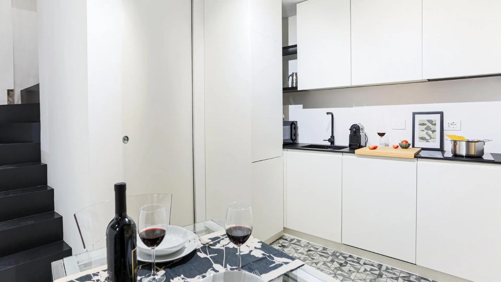 Daire Tetodonpa - Suite Near Duomo Milano