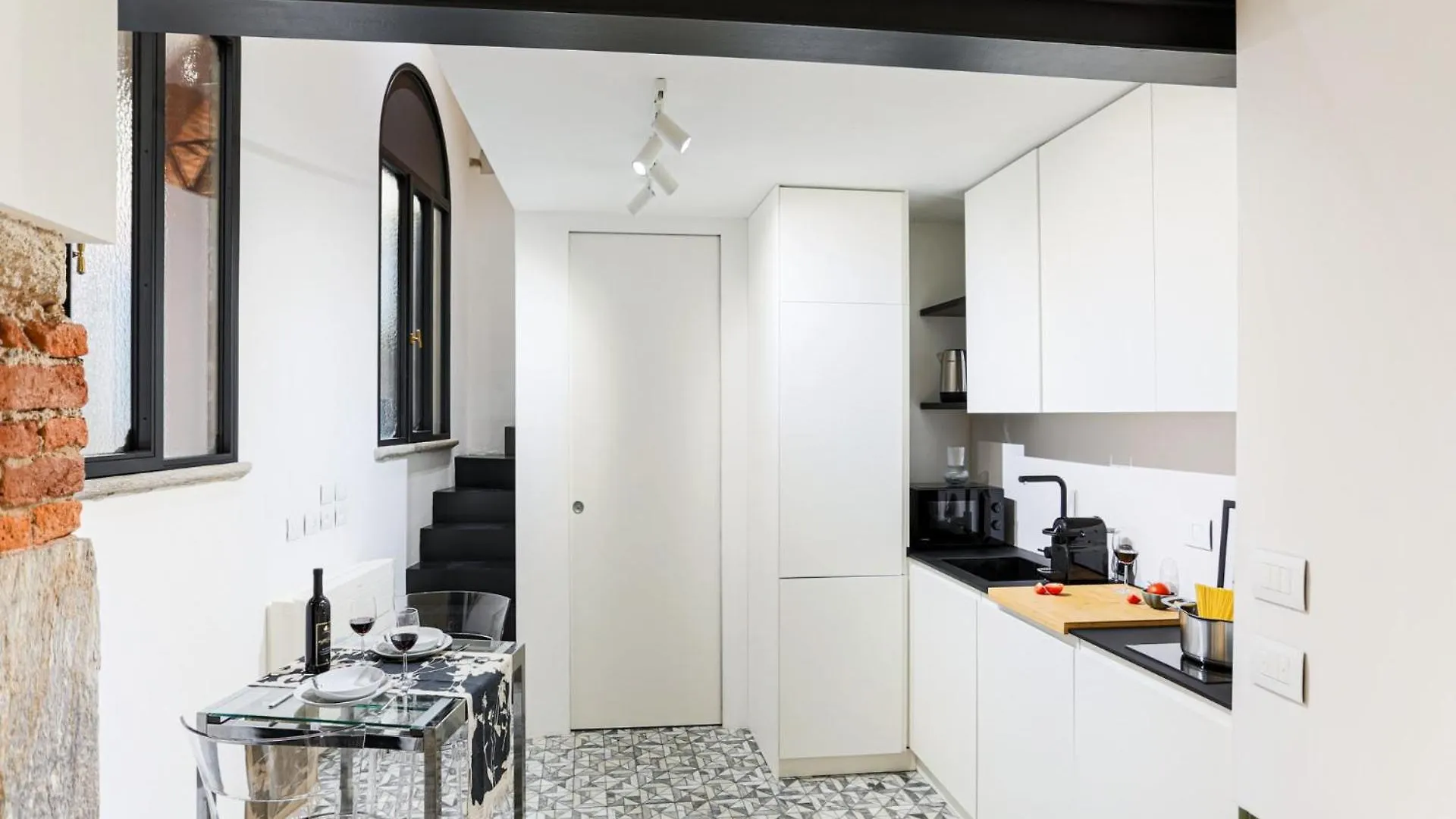 Tetodonpa - Suite Near Duomo Milano Daire