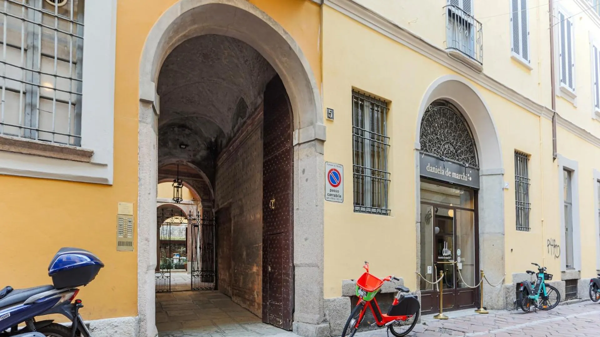 Daire Tetodonpa - Suite Near Duomo Milano